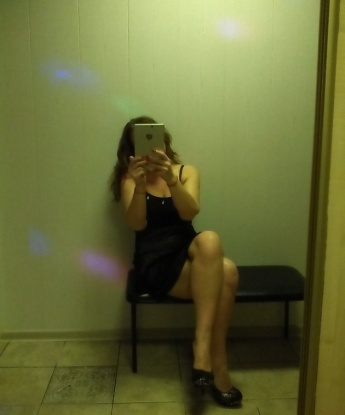 💋 Я креативная и открытая к новым приключениям. Имею множество возможностей и умений, которые сделают наше время вместе незабываемым. 💫 Я живу в Москве и готова встретиться с тобой в любом удобном для нас месте. ✨ У меня множество положительных отзывов, которые говорят о моих навыках и качестве предоставляемых услуг. 💕 С удовольствием покажу тебе свои фото, чтобы ты мог увидеть, насколько я привлекательная и соблазнительная. 💃 Не упускай возможность провести время с настоящей профессионалкой, которая доставит тебе незабываемое удовольствие. 💥 Жду с нетерпением нашей встречи! 💫 Карина