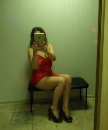 💋 Я креативная и открытая к новым приключениям. Имею множество возможностей и умений, которые сделают наше время вместе незабываемым. 💫 Я живу в Москве и готова встретиться с тобой в любом удобном для нас месте. ✨ У меня множество положительных отзывов, которые говорят о моих навыках и качестве предоставляемых услуг. 💕 С удовольствием покажу тебе свои фото, чтобы ты мог увидеть, насколько я привлекательная и соблазнительная. 💃 Не упускай возможность провести время с настоящей профессионалкой, которая доставит тебе незабываемое удовольствие. 💥 Жду с нетерпением нашей встречи! 💫 Карина