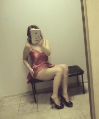 💋 Я креативная и открытая к новым приключениям. Имею множество возможностей и умений, которые сделают наше время вместе незабываемым. 💫 Я живу в Москве и готова встретиться с тобой в любом удобном для нас месте. ✨ У меня множество положительных отзывов, которые говорят о моих навыках и качестве предоставляемых услуг. 💕 С удовольствием покажу тебе свои фото, чтобы ты мог увидеть, насколько я привлекательная и соблазнительная. 💃 Не упускай возможность провести время с настоящей профессионалкой, которая доставит тебе незабываемое удовольствие. 💥 Жду с нетерпением нашей встречи! 💫 Карина